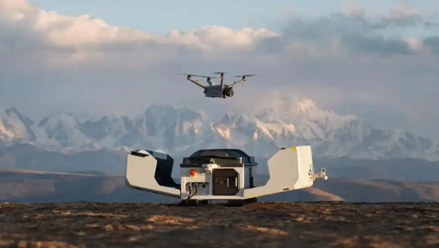 大疆发布首款可车载部署无人值守平台机场3，能适应更恶劣环境！