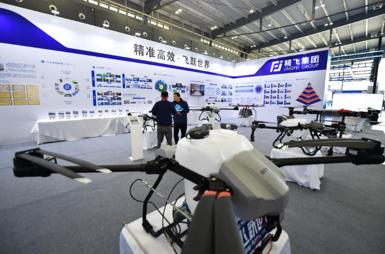 &ldquo;数&rdquo;读热词：从&ldquo;飞起来&rdquo;到&ldquo;用起来&rdquo; 低空经济增长态势强劲